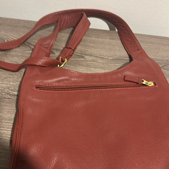 Leather crossbody bag - Picture 4 of 9
